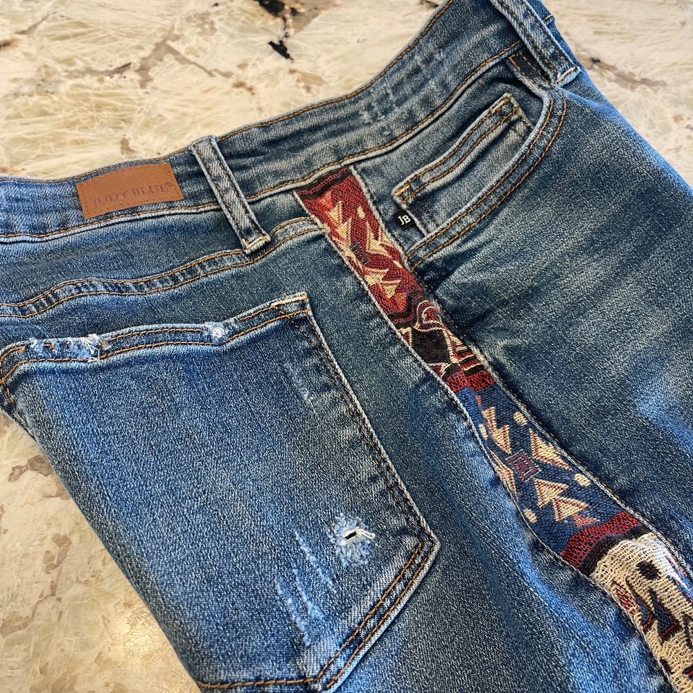Judy Blue Relaxed Fit Jeans Women’s 9/29 Western Aztec Boho Southwest Embroidery - Picture 7 of 10